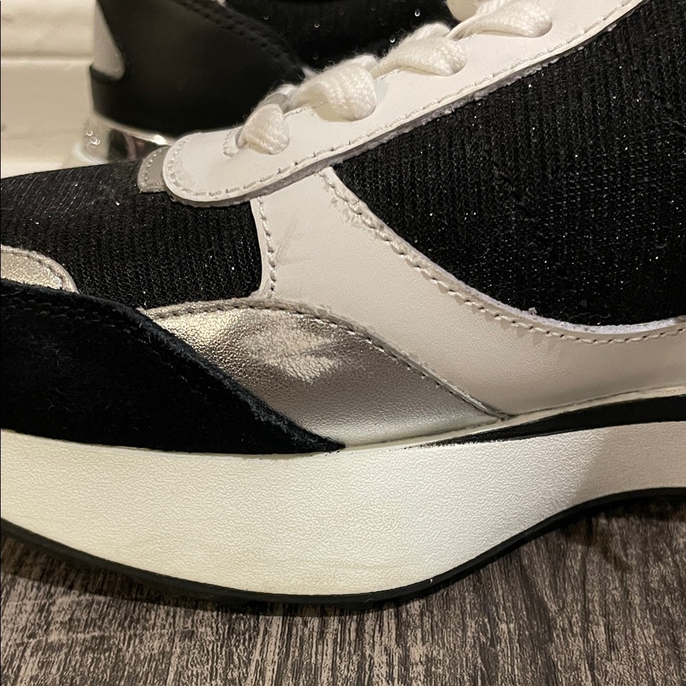 Michael Kors Black and Silver Detail - Picture 10 of 12